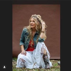 Meet your Posher, Tania